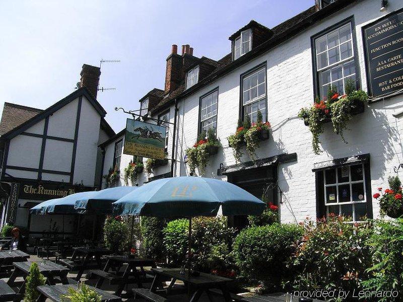 ランニング ホーシズ カントリー イン Mickleham エクステリア 写真